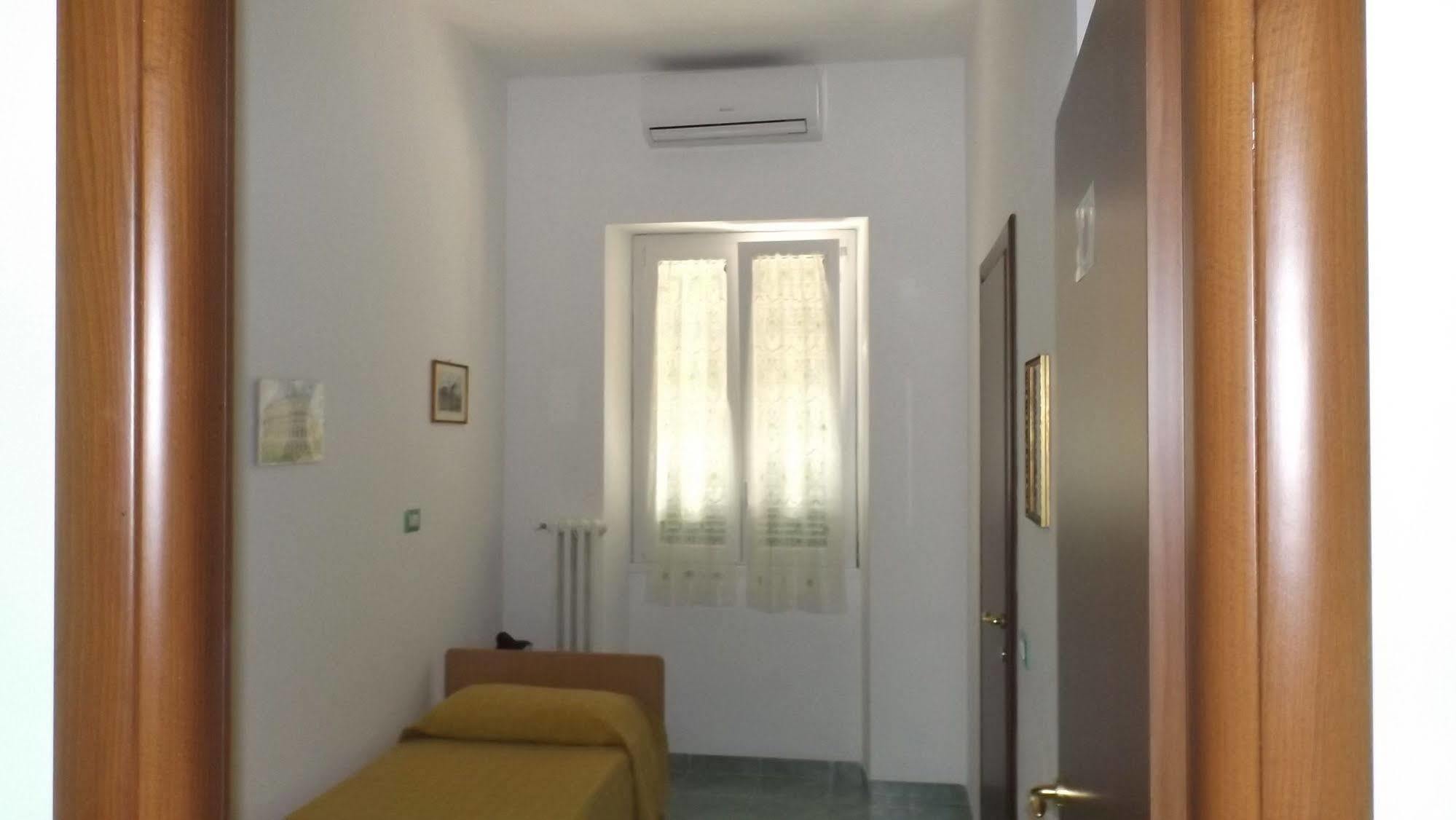 Foresteria Roma Esercito Della Salvezza Екстер'єр фото