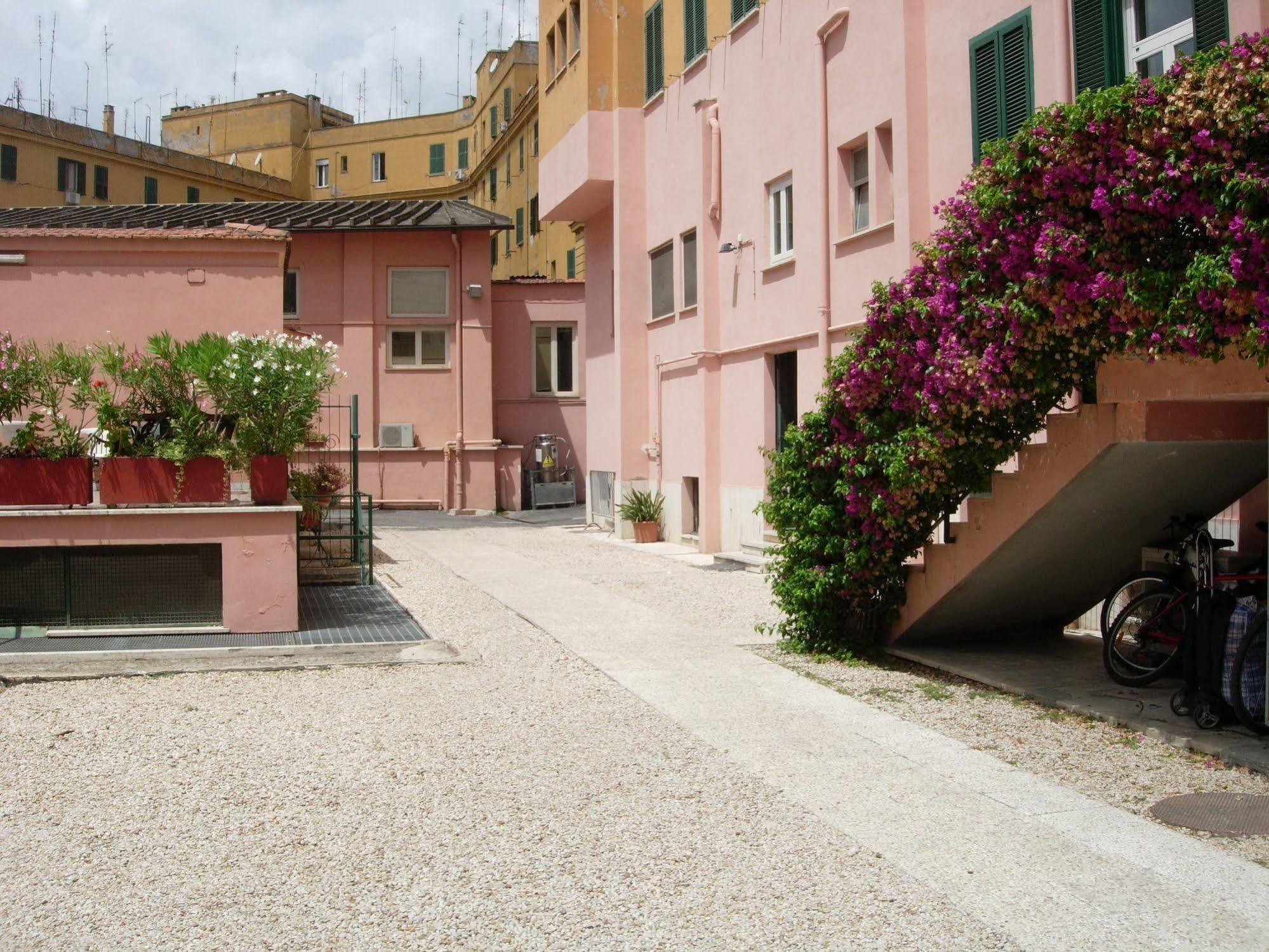 Foresteria Roma Esercito Della Salvezza Екстер'єр фото